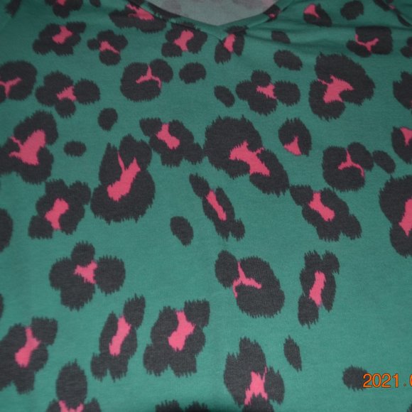 Sew In Love Top - Picture 2 of 5